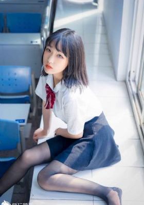 女大学生的沙龙室观看_高清完整版高清视频观看