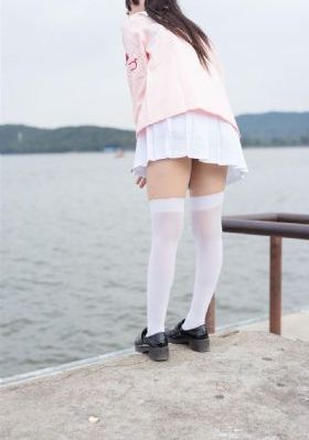 年轻的嫂子韩国_BD国语迅雷电影在线